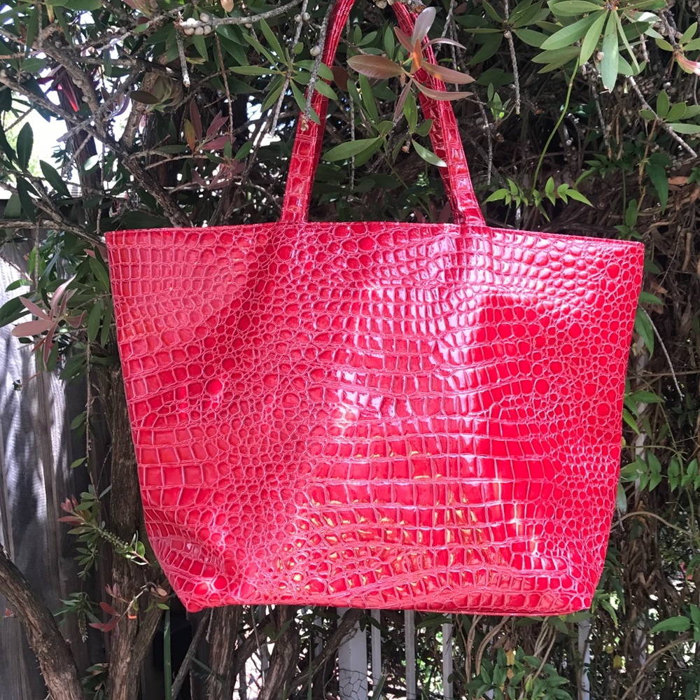 Red Faux Crocodile Tote EUC!